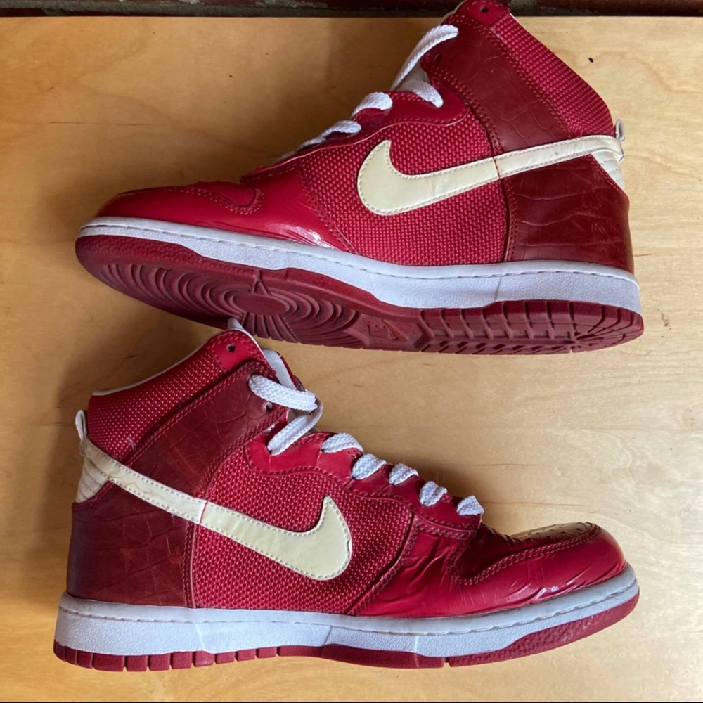 Nike Dunk High Red - Picture 3 of 9